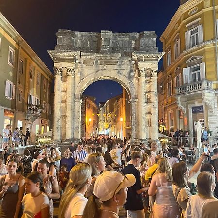 Apartman Niko Pola Esterno foto